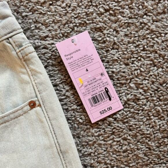 90s Relaxed Distressed Straight Jeans NWT - Picture 8 of 8